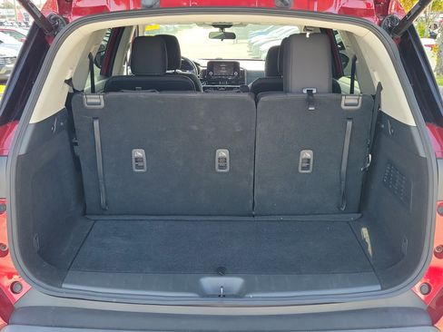 Certified 2024 Nissan Pathfinder SV w/ SV Premium Package FWD image 6