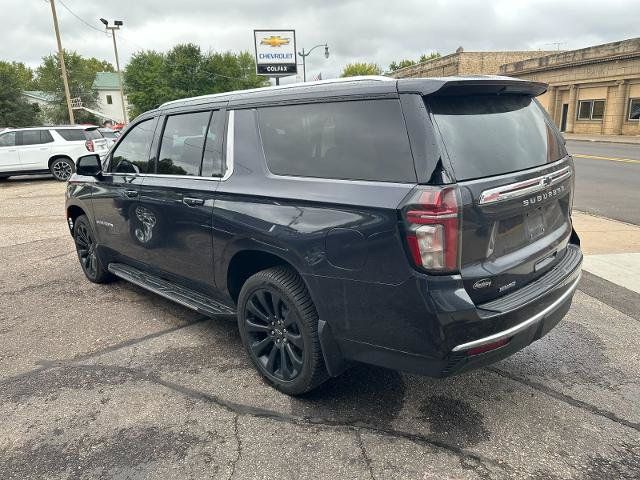 Used 2023 Chevrolet Suburban LT w/ Luxury Package AWD/4WD image 7