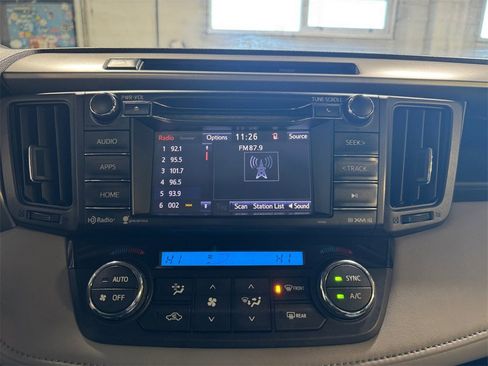 Used 2016 Toyota RAV4 XLE image 17