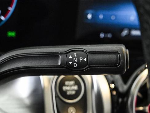 Certified 2022 Mercedes-Benz GLB 250 4MATIC image 12