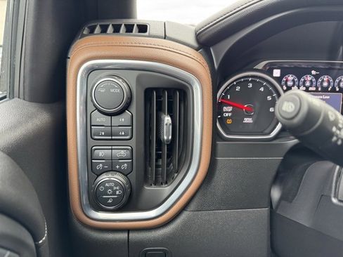 Used 2021 Chevrolet Silverado 1500 High Country image 26