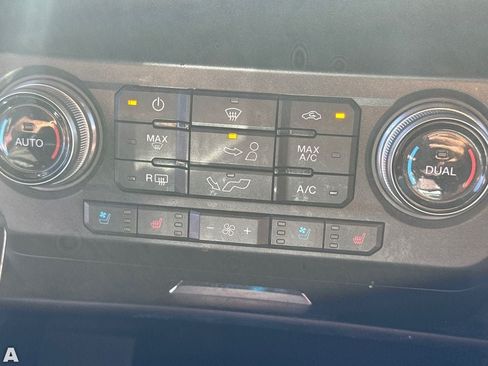 Used 2019 Ford F150 Platinum w/ Technology Package AWD/4WD image 26