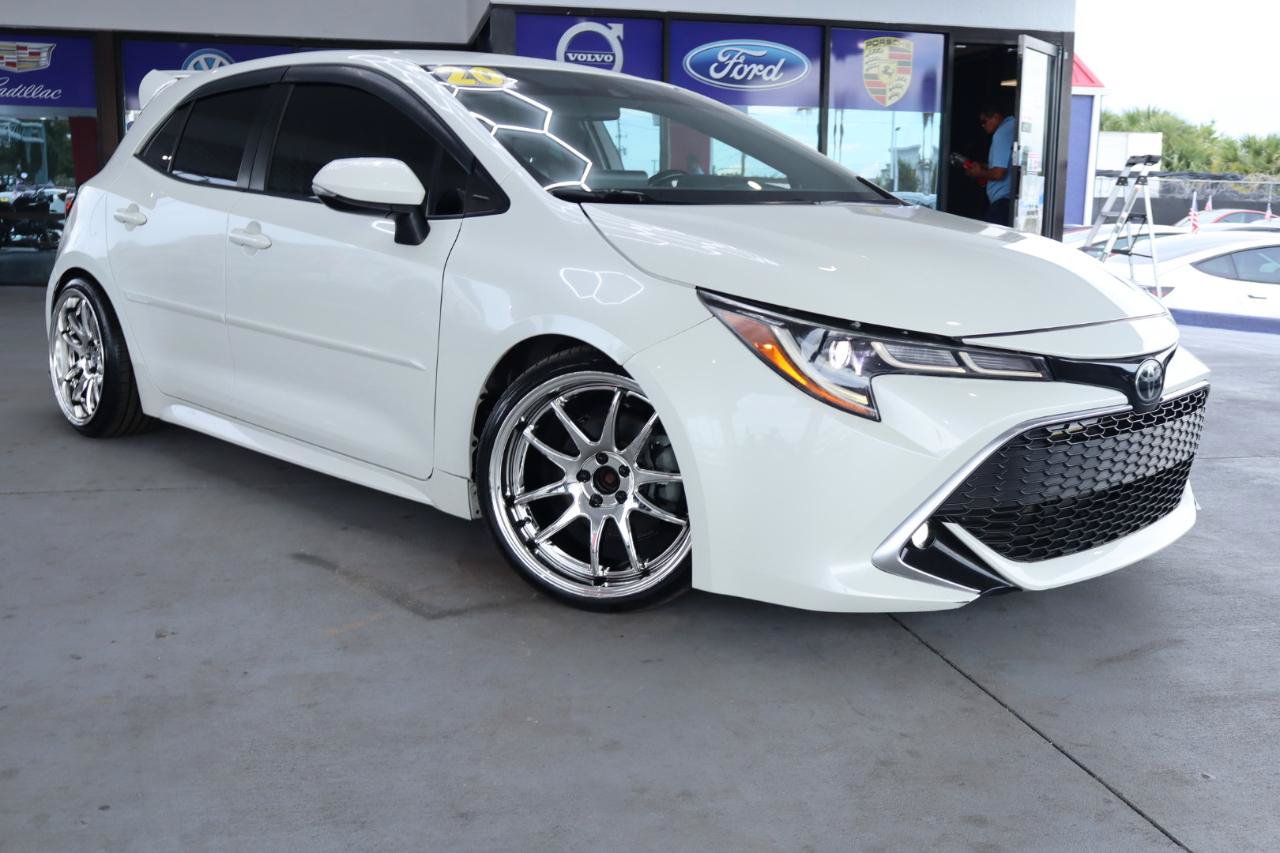 Used 2020 Toyota Corolla XSE FWD image 3
