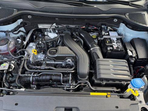 New 2026 Volkswagen Taos SE image 16