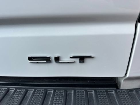 Used 2026 GMC Sierra 1500 SLT AWD/4WD image 5