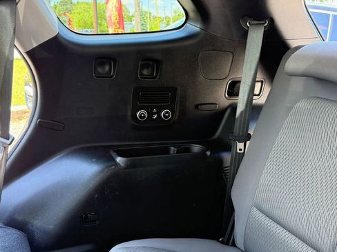 Used 2019 Hyundai Santa Fe XL SE FWD image 15