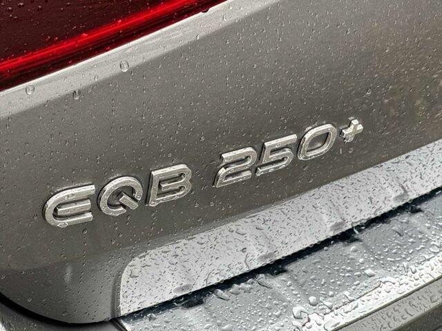 Certified 2024 Mercedes-Benz EQB 250+ image 33