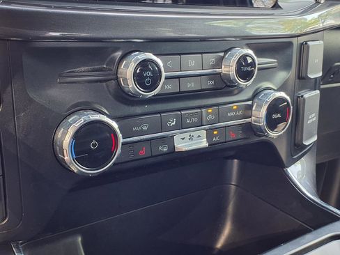 Used 2023 Ford F150 4x4 SuperCrew image 13