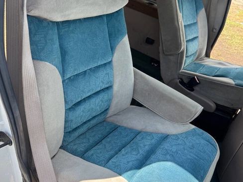 Used 1997 Ford E-150 and Econoline 150 RWD image 14