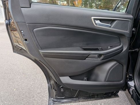 Used 2020 Ford Edge SEL w/ Convenience Package image 27