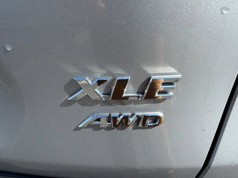 Used 2025 Toyota RAV4 XLE AWD/4WD image 7