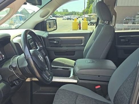 Used 2020 RAM 1500 Classic SLT w/ Luxury Group RWD image 5
