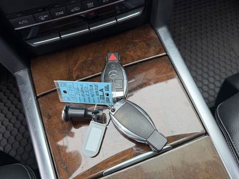 Used 2016 Mercedes-Benz E 350 4MATIC Sedan image 18