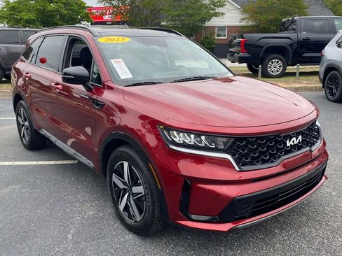 Used 2023 Kia Sorento S w/ Panoramic Sunroof Package FWD image 1
