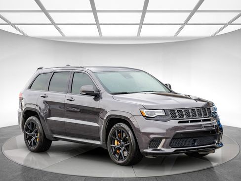 Used 2021 Jeep Grand Cherokee Trackhawk w/ Trailer Tow Group IV image 5