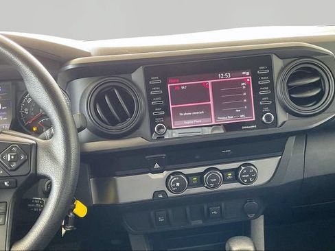 Used 2020 Toyota Tacoma SR w/ SR Convenience Package RWD image 9