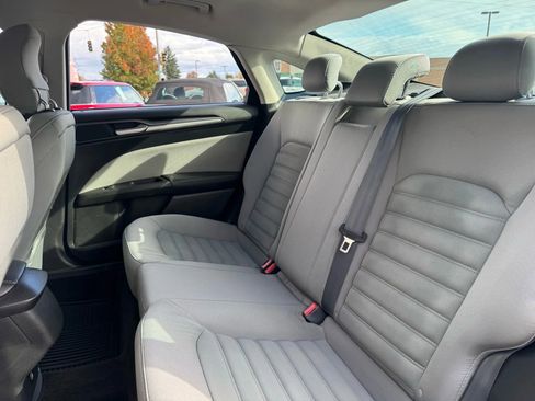 Used 2015 Ford Fusion S image 17