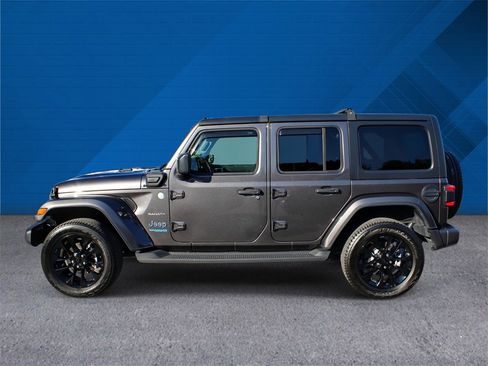 Used 2022 Jeep Wrangler Unlimited Sahara w/ Cold Weather Group image 6