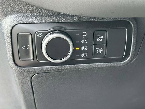Used 2025 Ford Explorer Active RWD image 14