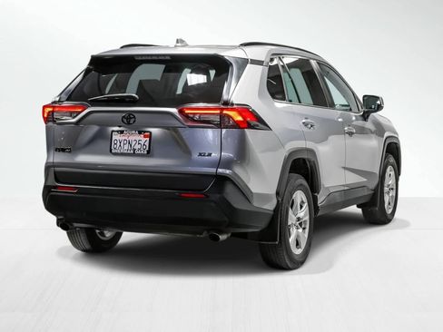 Used 2021 Toyota RAV4 XLE image 5