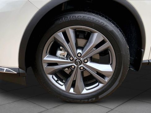 Used 2023 Nissan Murano Platinum w/ Cargo Package FWD image 11