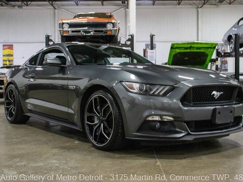 Used 2017 Ford Mustang GT Premium RWD image 10