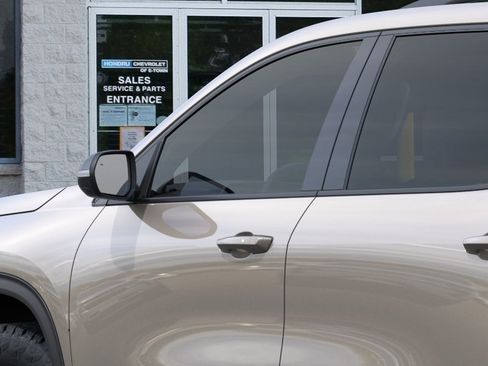 New 2026 Chevrolet Traverse Z71 w/ Enhanced Driving Package AWD/4WD image 12