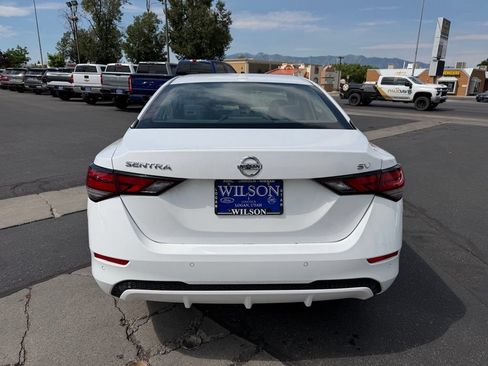 Used 2022 Nissan Sentra SV FWD image 7