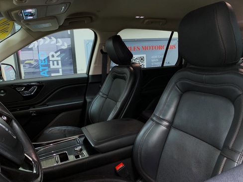 Used 2020 Lincoln Aviator Reserve w/ Elements Package Plus image 10