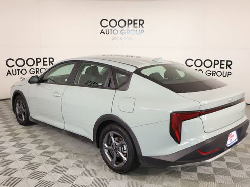 Used 2025 Kia K4 LXS image 21