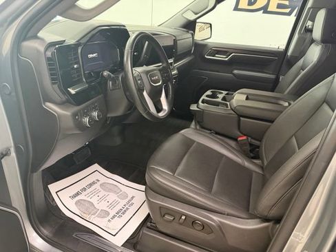 Used 2025 GMC Sierra 1500 SLT AWD/4WD image 12