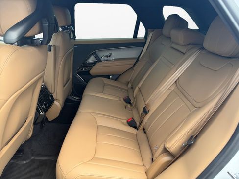New 2026 Land Rover Range Rover Sport SE AWD/4WD image 13