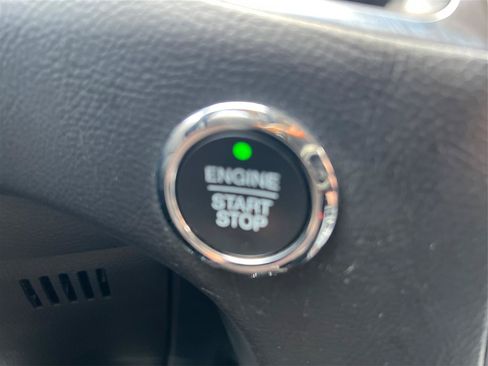Used 2022 Ford Edge Titanium AWD/4WD image 39