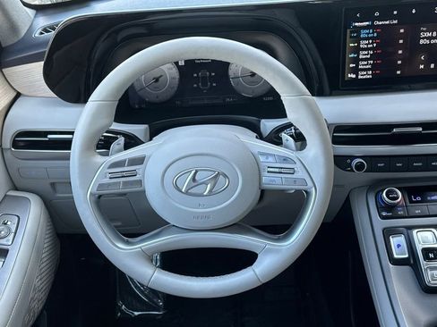 Used 2024 Hyundai Palisade Limited image 11