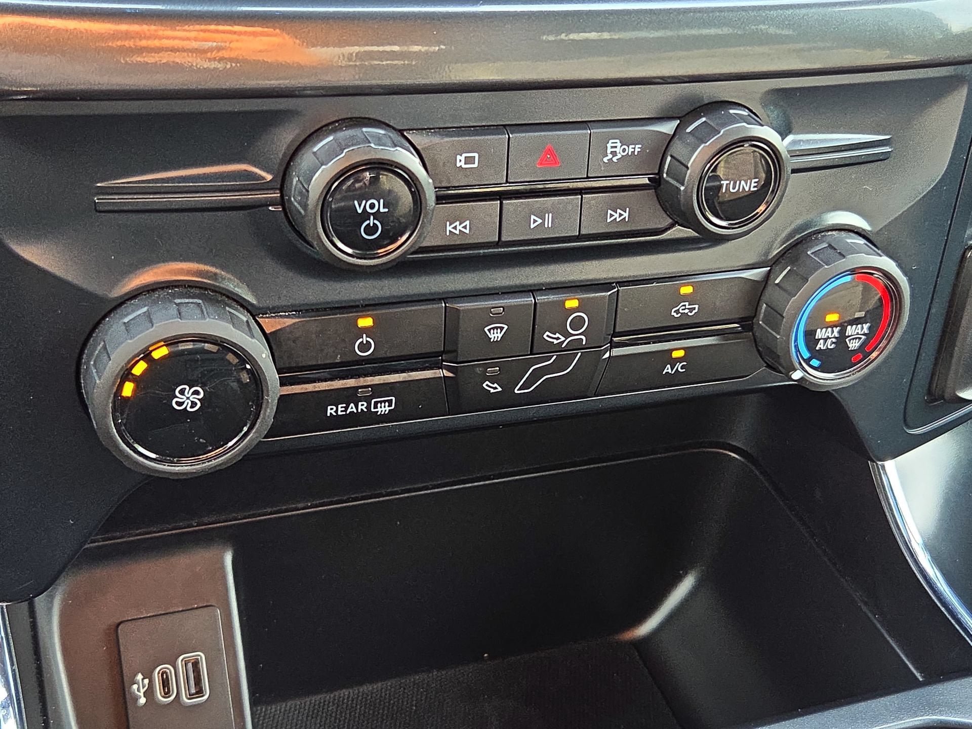 Used 2025 Ford F150 STX AWD/4WD image 16