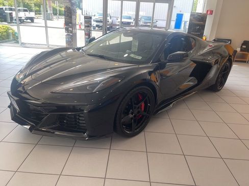 New 2025 Chevrolet Corvette E-Ray image 7