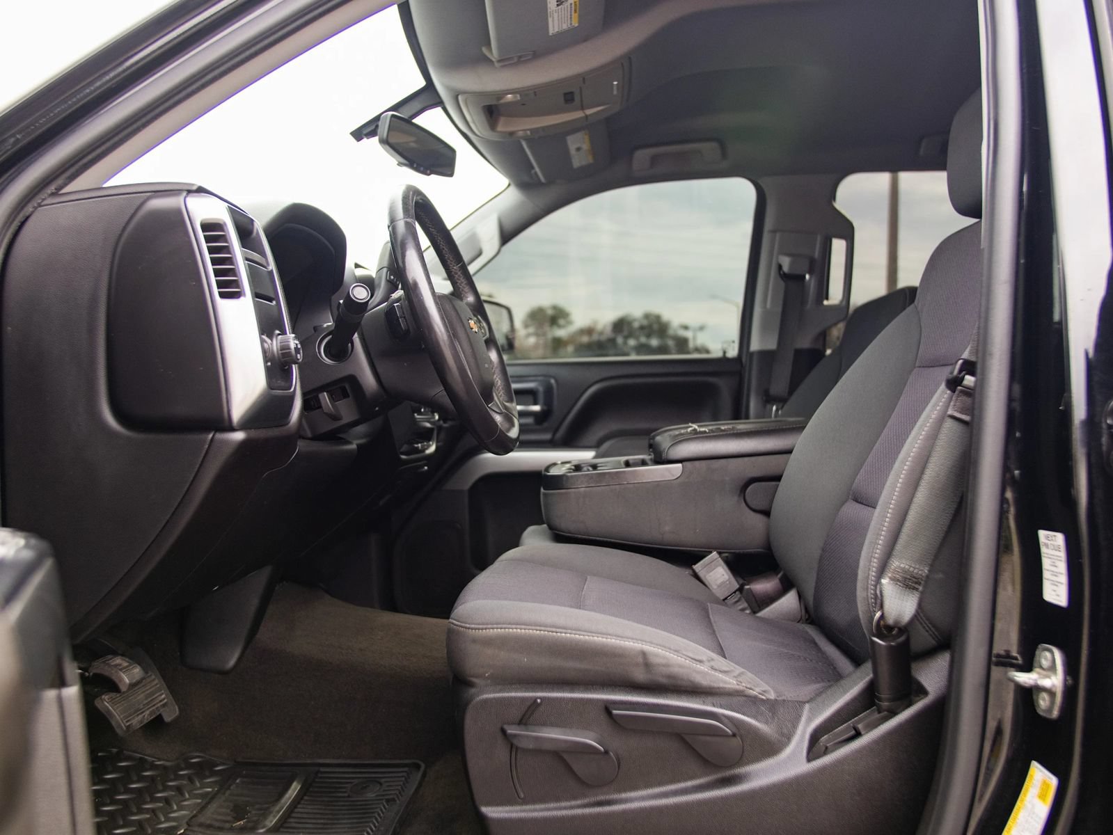 Used 2016 Chevrolet Silverado 1500 LT RWD image 17