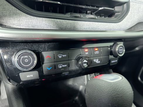 Used 2023 Jeep Compass Sport image 25