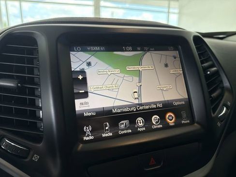 Used 2016 Jeep Cherokee Trailhawk w/ Comfort/Convenience Group AWD/4WD image 26