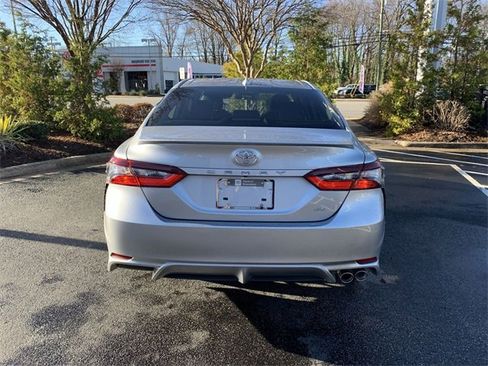 Used 2021 Toyota Camry SE image 7