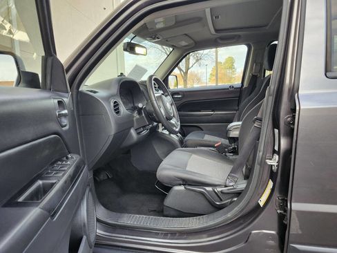 Used 2015 Jeep Patriot Latitude w/ Sun/Sound Group image 5