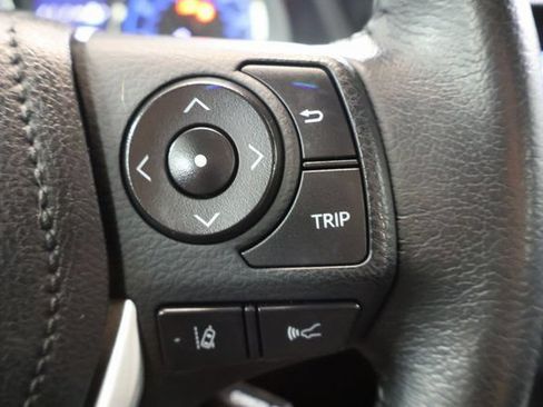 Used 2019 Toyota Corolla SE FWD image 19