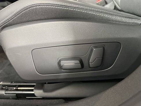 Used 2025 BMW 228i xDrive w/ Technology Package image 11