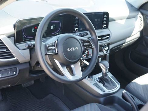 Certified 2026 Kia Seltos LX FWD image 8