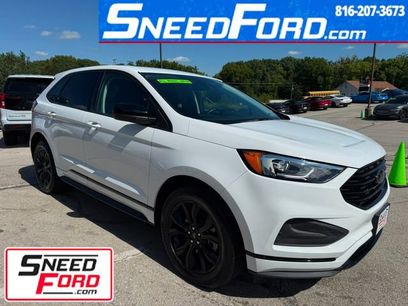 Used 2022 Ford Edge SE w/ Black Appearance Package
