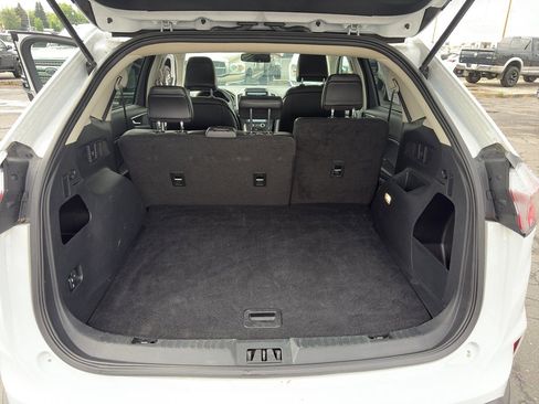 Used 2024 Ford Edge SEL image 21