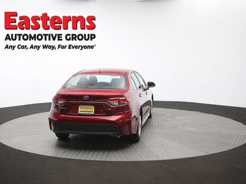 Used 2025 Toyota Corolla LE FWD image 38