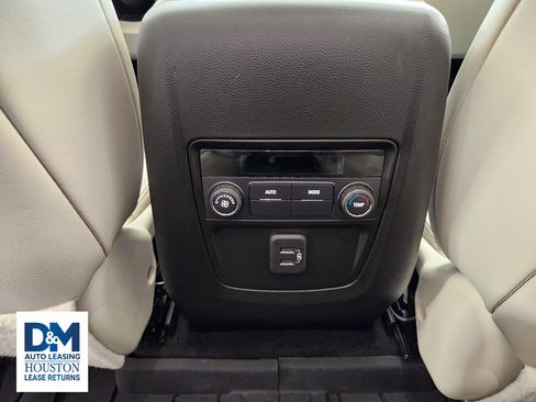 Used 2024 Buick Enclave Essence w/ Sport Touring Edition image 44