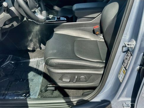 Certified 2025 Kia Sportage EX FWD image 19