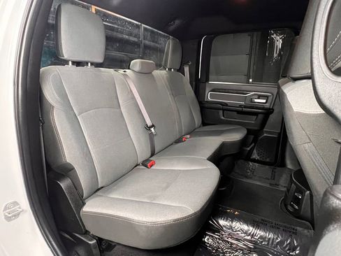 Used 2021 RAM 2500 Big Horn image 28
